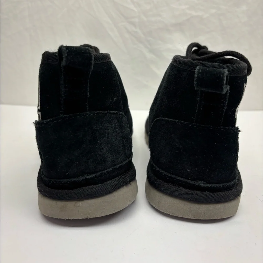 Ugg Men's Black Suede Lace-Up Casual Shoes, SZ 7, box 39